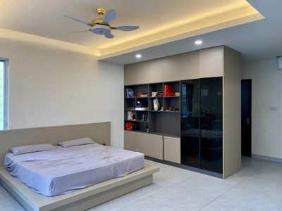 Park Riverside corner of District 9 - full interior - 5 bedroom park