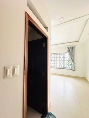 Rent Cityland Park Hill Street, fourth floor. Nice new house.