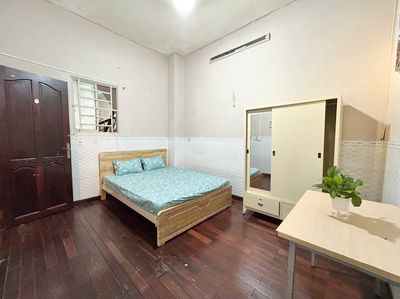 apartment 45 M2 next to school huteach, boom, bang...