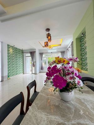 Rent the river view - Đào Sư Tích villa, Nhà Bè