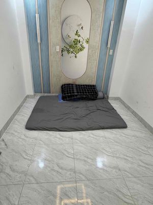 Rent the entire third floor - two bedrooms - two air conditioning - two mattresses - one toilet