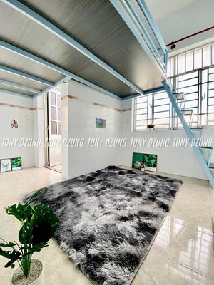 & balcony guard - large window - five minutes of walking to Osh