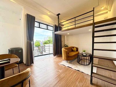 Right near the commercial university--extwelve--full open interior.