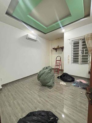 We're going to rent a house. Ten hundred and fifty-eight meters.