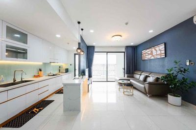 Three bedrooms. Misgon royal.