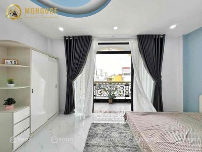 apartment balcony & window, elevator near lotior, fourth quarter