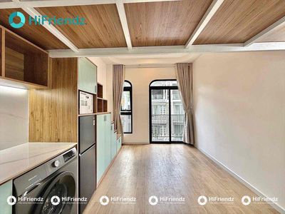 Rent a new room. One hundred percent. - Cool balcony at the center.