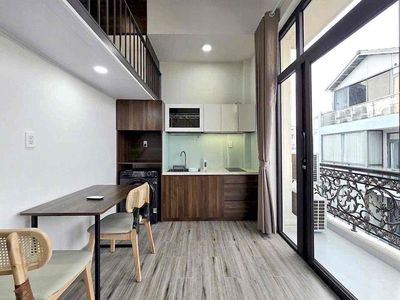 renting new rooms 100% -- full of comfort -- the balcony at the center.