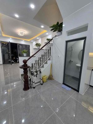 Carway lane 35/502 A Lê Đại Hành, District 11. area 11 x13 meters, 3 floors, 75 million