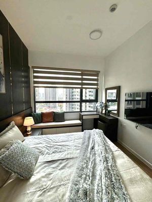 Rent two-and-a-half bedrooms, nice interior.
