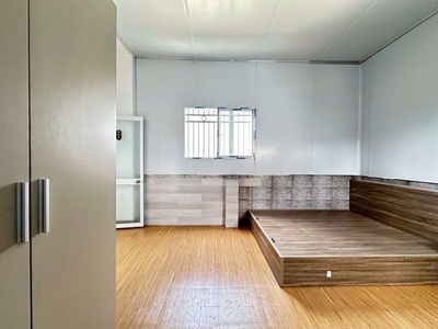 Rent a new room with a full block of Tân Sơn.