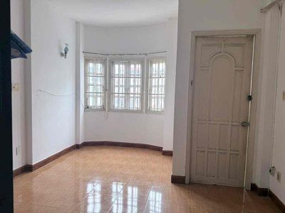 Two floors to the rooftop 416 M has three bedrooms 3 car bathrooms in the house