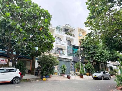 The rocket-Special House - 5 x 20 - 4 floors
