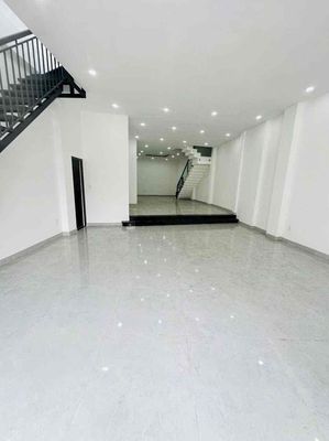 Renting a Phan Huy Ích-1320 Tân Bình alley house.