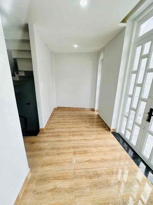 Renting a Phan Huy Ích-1320 Tân Bình alley house.