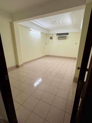 Renting a Phạm Hữu Chí cash house, District 5.