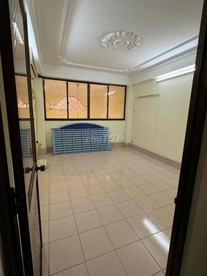Renting a Phạm Hữu Chí cash house, District 5.