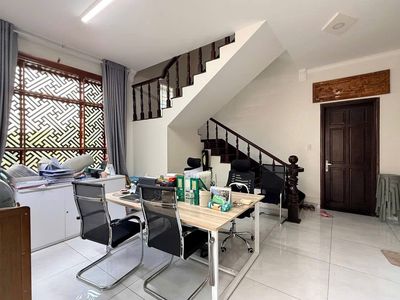 Rent a two-sided mansion Trần Lựu-An Phú-five rooms.