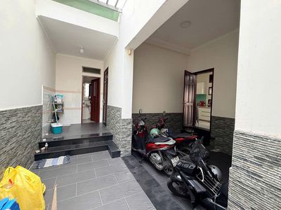 Rent a two-sided mansion Trần Lựu-An Phú-five rooms.