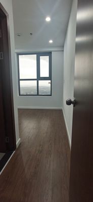 Rent two bedroom 2 toilets 56 meters.6.5 million near the Law.