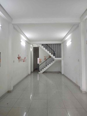Rent 4 x 20 meters. 1 floor with 3 bedrooms. Lê Thị Riêng.