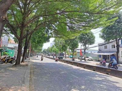 Rent 4 x 20 meters. 1 floor with 3 bedrooms. Lê Thị Riêng.