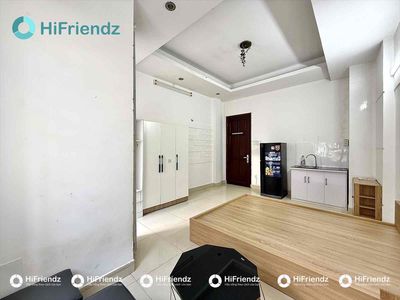Rent a balcony studio near industrial college - cvpm Quang Trung