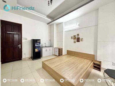 Rent a balcony studio near industrial college - cvpm Quang Trung