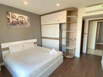 Three bedrooms 115 m.2 view river full of Saigon Royal furniture