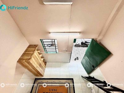 Rent the high guard interior near the university vái-iuh in the middle of the bed-room.
