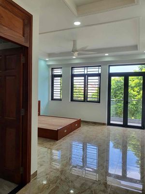 Renting Kdc Đỗ Xuân Hợp District 9 near Global City costs 20 million a month.