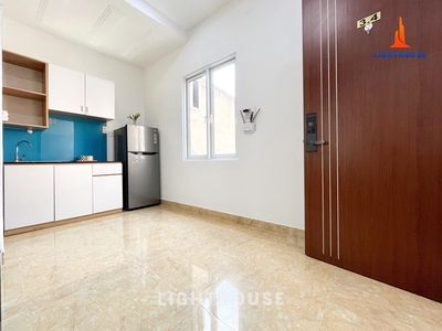 The full-in-the-art apartment near the University of Science, University of ueh, Medicine