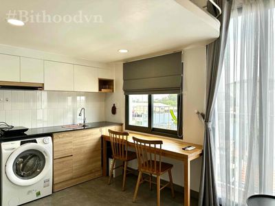 Rent a cheap balcony at the University of hutech - Uef University