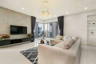 Rent 3 bedrooms 188 m. 2/2/4/3 o'clock