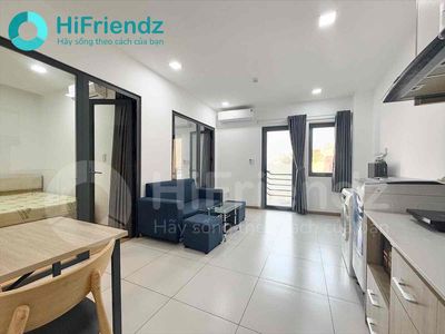 Empty the apartment. One bedroom, two bedrooms, right at the same exact green row, full of furniture from 10 million.