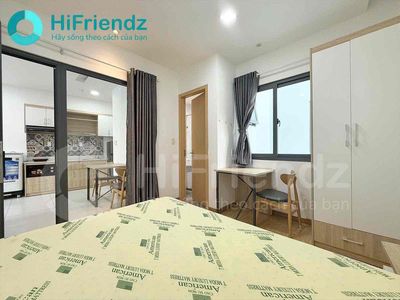 Empty the apartment. One bedroom, two bedrooms, right at the same exact green row, full of furniture from 10 million.
