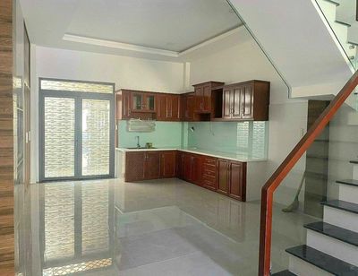 Rent an alley house 371-3 B Hai Bà Trưng P. Tân Định, District 1.