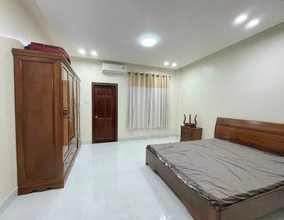 Rent an alley house 371-3 B Hai Bà Trưng P. Tân Định, District 1.