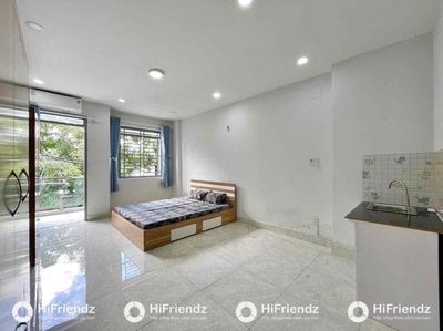 Open two bedrooms, private washing machines in the shower.