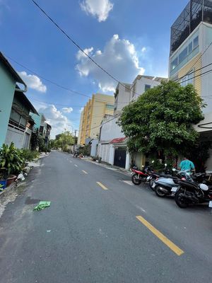 A Tam Đảo-7. 15 Districts 10-5 x 18 meters- 3-story bedroom 6 bedroom 5 toilets - 35 million a month