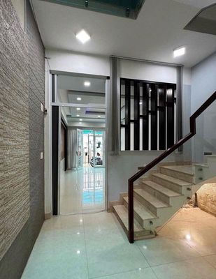 A Tam Đảo-7. 15 Districts 10-5 x 18 meters- 3-story bedroom 6 bedroom 5 toilets - 35 million a month