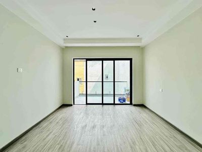The new super built 343/3 Bis Sư Vạn Hạnh, 3 bedrooms, 3 stories.