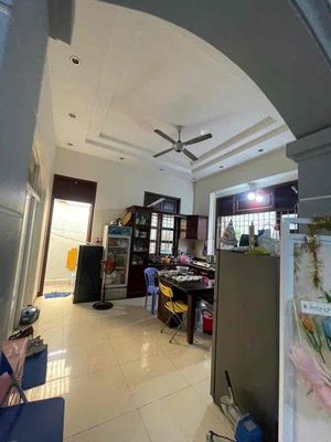 Rent a Phú Mỹ 7th district, 4 bedroom plus 4 ground toilets, 2 floor, 50 million a day.