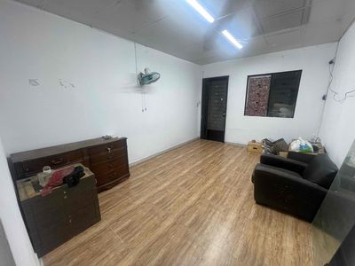 Large room at Phú Nhuận, first floor, 5 meters.