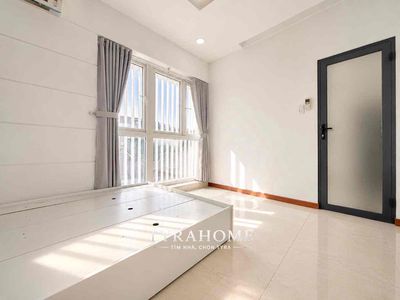 2th floor room service full interior next to Phan Đăng Lưu. She understands District 1 60 m2