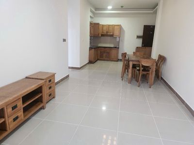 Rent an apartment in Era Town District 7. 97 meters two, three bedrooms, interior. It's only nine million a month.