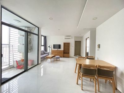 Two bedrooms, Dragon Harbor, View River, Full interior, wide area, one step to the ground