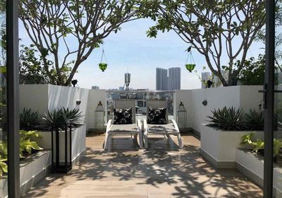 The apartment of garden yard 60 m2 full furniture in favor of the District 1