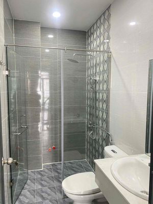 Rent a cool balcony-- Phan Xích Long, Phú Nhuận