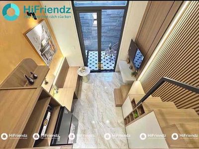 Opens the new full interior, 100% cheerful.
